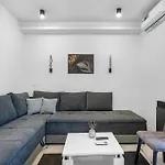 Gorgeous Apartment In Vodice With Wifi