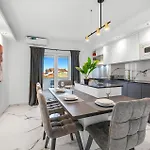 Gorgeous Apartment In Vodice With Wifi Apartmán *