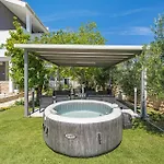 Gorgeous Apartment In Vodice With Wifi Vodice