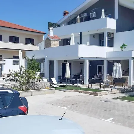 Apartment Beautiful In With House Sea View