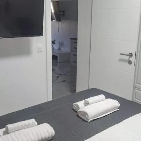 Apartment Beautiful In With House Sea View